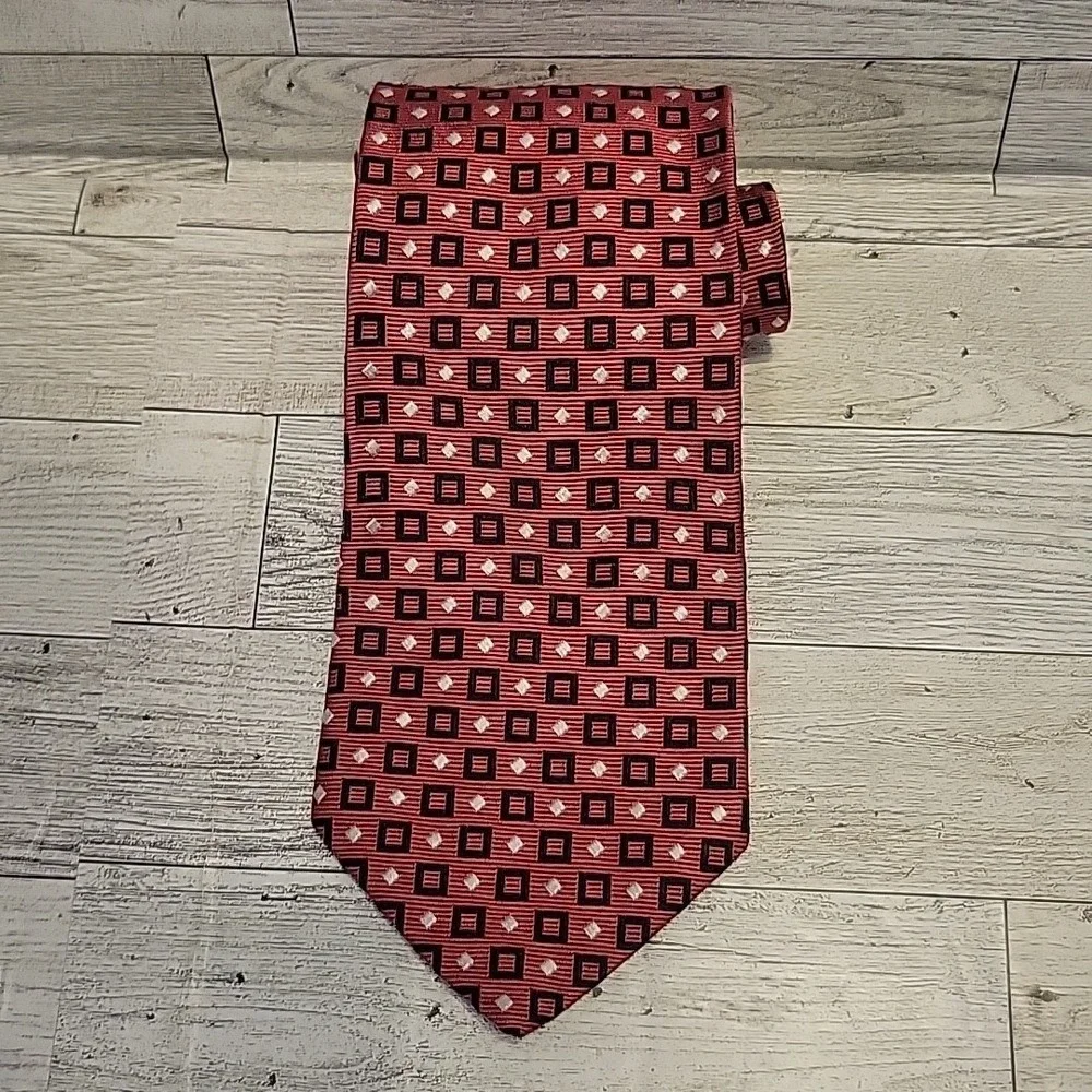 Brooks Brothers Necktie Makers Silk USA Foulard Geometric Pink Preppy 56‎ Tie
